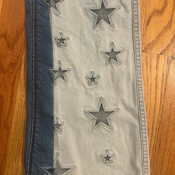 Revice Distressed Star Jeans - Picture 9 of 9